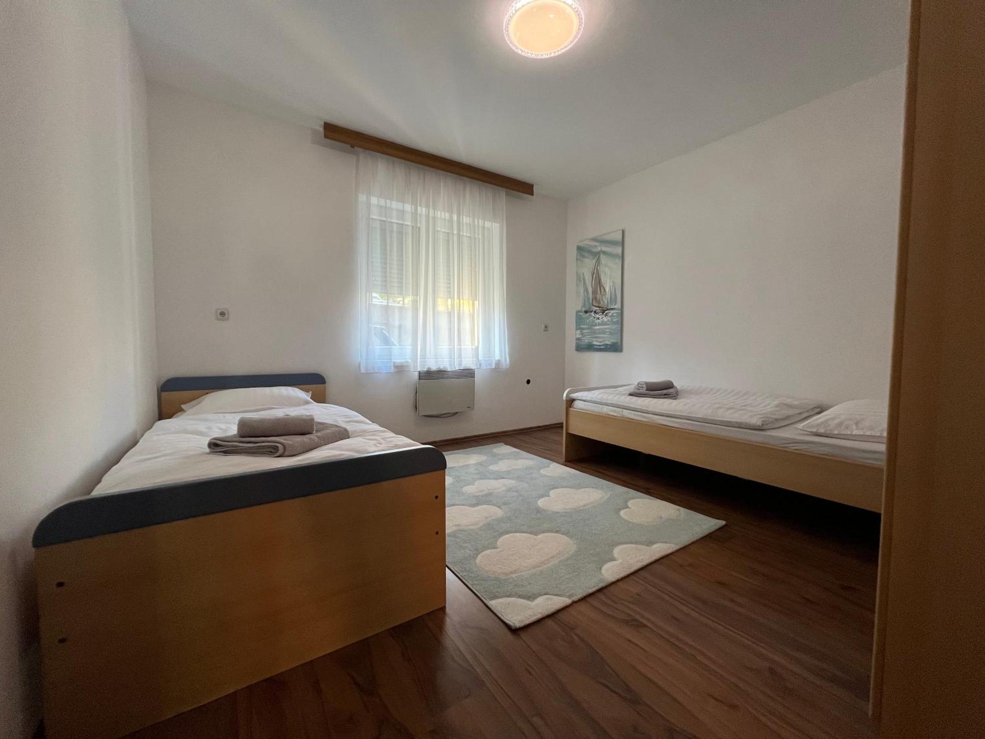 Apartment Lucija "Pet Friendly" Crikvenica Exterior photo